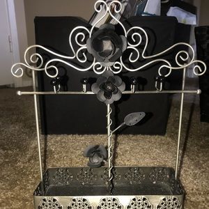 BLACK ROSE JEWELRY HOLDER